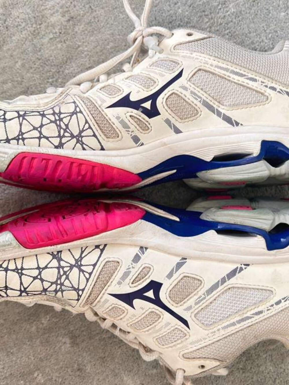 Diadora Tennis Shoes